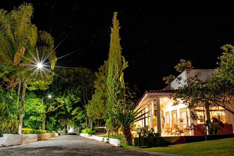 Hotel Fazenda M1 Агуас-ди-Линдоя Экстерьер фото